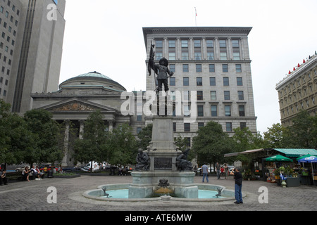 Statue von Paul Chomedey de Maisonneuve am Place d ' Armes in Montreal, Kanada Stockfoto