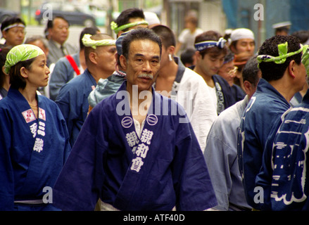 Teilnehmer des Sanno Matsuri Festival in historischer Kleidung paradieren Stadt Zentrum Straßen Tokyo Japan-Ost-Asien Stockfoto