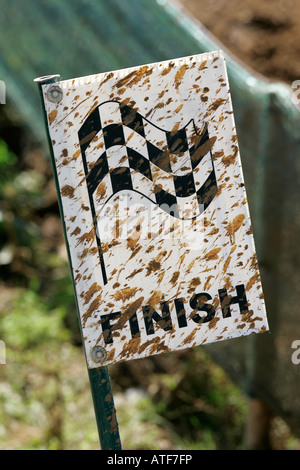 Ein Motocross-MX-Ziellinie-Board. Stockfoto