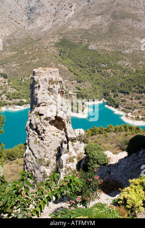 El Castell de Guadalest ist ein Valencia Stadt in der Provinz Alicante, Spanien. Stockfoto