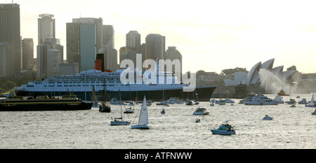 QE2 in Sydney für ihre letzte Reise Stockfoto