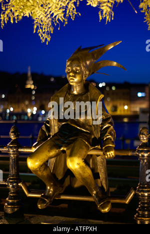 Kleinen Prinzessin Statue von László Marton auf der Donau-Corso in Budapest - Ungarn. Stockfoto