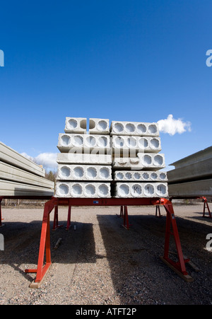 Inventar von vorgefertigten Hohlkern-Beton-Bauelemente, Finnland Stockfoto