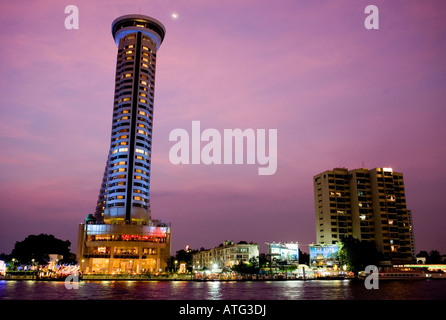 Abend über den Chao Phraya River aus Oriental Hotel Bangkok Thailand Südostasien Stockfoto