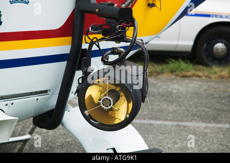 Eurocopter EC 120 b Polizei Hubschrauber Suchscheinwerfer Stockfoto