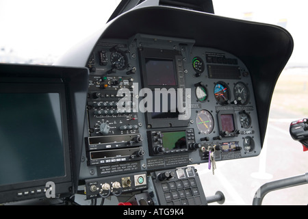 Eurocopter EC 120 b Polizei Hubschrauber-Cockpit Stockfoto