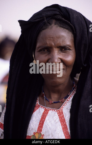 In-Gall, in der Nähe von Agadez, Niger. Tuareg Frau verkleidet, um eine Hochzeit zu besuchen Stockfoto