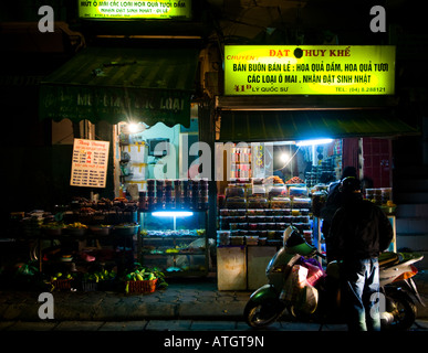 Getrocknete Früchte und Süßigkeiten-Stand - Hanoi, Vietnam Stockfoto