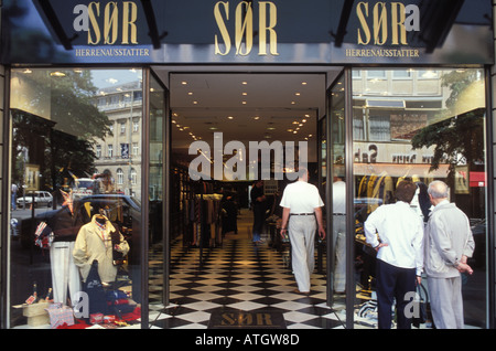 Schaufenster und Eingang des Ladens SOR an der shopping Straße Kaiserstraße Frankfurt Hessen Deutschland Stockfoto