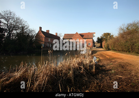 FLATFORD MÜHLE WASSERMÜHLE MÜHLENGEBÄUDEN SUFFOLK Stockfoto