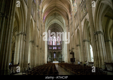 Im Inneren der Kathedrale Saint-Pierre et Saint-Paul in Troyes Frankreich Juni 2007 Stockfoto