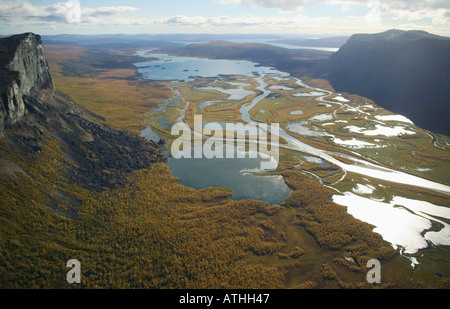 Einen Überblick der Rapa-Tal-Delta mit Mt Skierffe auf der äußersten linken Sarek Nationalpark Laponia World Heritage Area Lappland Schweden Stockfoto