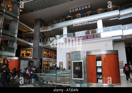 Der Haupt-Lobby von Time Warner Center am Columbus Circle in Manhattan. Stockfoto