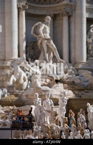 Trevi-Brunnen, Souvenir Stall, Rom Italien Stockfoto