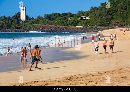 Schwimmer in Waimea Bay Oahu Hawaii Stockfoto