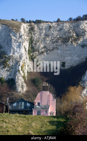 Rosa Haus am Fuße des Kreidefelsen, Cliffe, Lewes, East sussex Stockfoto