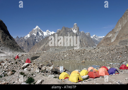 Camp am Baltoro Gletscher, Baltistan, Pakistan. Stockfoto