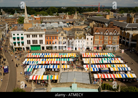 Cambridge Markt vom Great St. Marys Tower, England aus gesehen Stockfoto