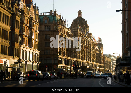 Das Kaufhaus Harrods in Knightsbridge, London England UK Stockfoto