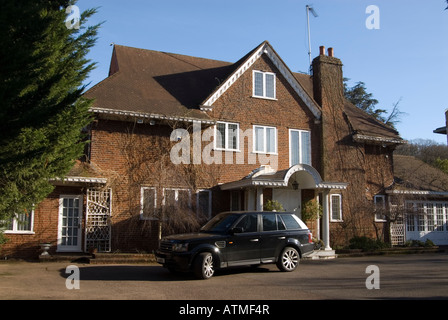 Große teure Haus auf The Bishops Avenue in Barnet, London, England, UK Stockfoto