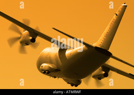 Propeller Flugzeug Rückansicht von unten Stockfoto