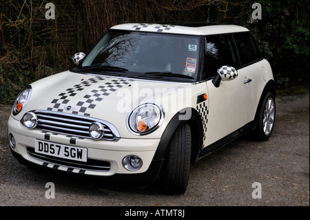 Mini Cooper in Pepper White 2007 Modell 2008 Stockfoto