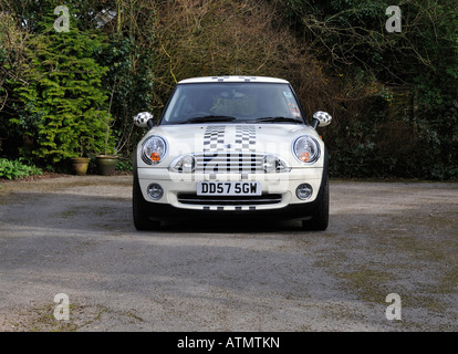 Mini Cooper in Pepper White 2007 Modell 2008 Stockfoto