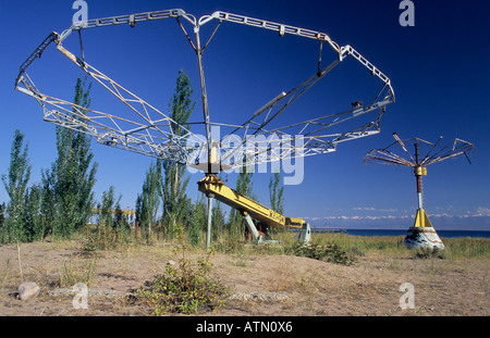 vergessen Sowjet Amusement Park am See Issyk Kul Tian Shan Berge Kirgisistan Stockfoto