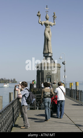 Imperia Skulptur des Künstlers Peter Lenk auf dem Pier in Konstanz am Bodensee, Deutschland Stockfoto