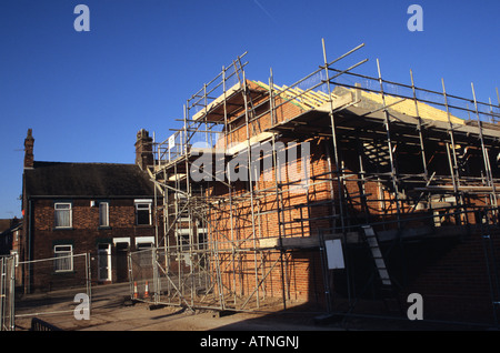 Alte und neue Häuser In Hanley Stoke-on-Trent Stockfoto