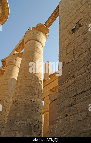 Säulenhalle im Karnak Tempel, Luxor, Ägypten Stockfoto