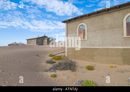 Gebäude in der Namib-Wüste, die im Jahre 1908 die Diamanten Mine begann die verlassene Geisterstadt Kolmanskop Stockfoto