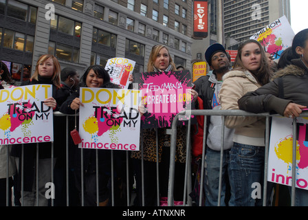 Evangelische Jugendliche Rallye am Times Square im Rahmen der Schlachtruf Stockfoto