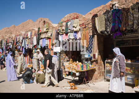 Touristischen Souvenirläden und Markt Stände in Saint Catherine Protektorat. St. Katherine Sinai Wüste Ägypten Asien Stockfoto