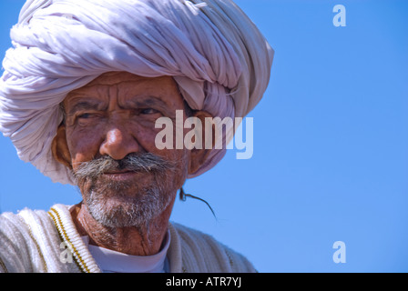 Porträt eines Turban Gentleman in Rajasthan, Indien Stockfoto