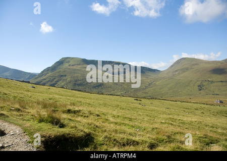 Ansicht des Snowdonia Bergkette von Llanberis Weg Stockfoto