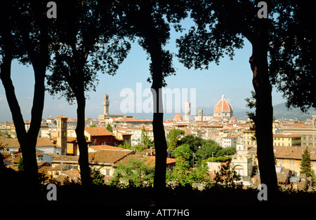 Florenz. Blick über die Stadt vom Piazzale Michelangelo mit Palazzo Vecchio und Duomo entfernt. Toskana, Italien Stockfoto