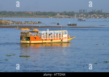 Riverboat Tonle Sap Fluss Phnom Penh Kambodscha Stockfoto
