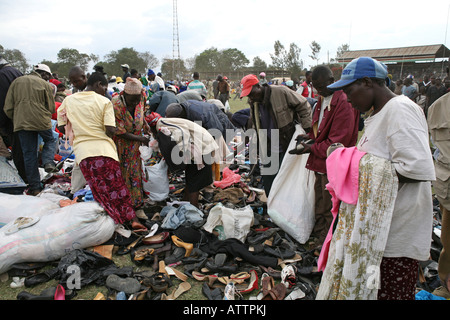 Massen von IDP Zuflucht in Nakuru Afhara Stadion, Kenia, Ostafrika Stockfoto