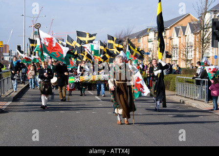 Mann verkleidet als St David führt St Davids Tag Parade Cardiff south wales uk Stockfoto