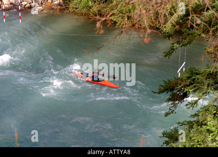 Kajaks an einem gefährlichen Fluss Stockfoto