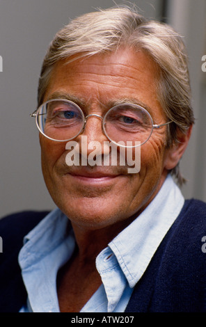 Reise-Schriftsteller Peter Mayle in London in Großbritannien im Vereinigten Königreich. Berühmt für "Ein Jahr In der Provence" Stockfoto