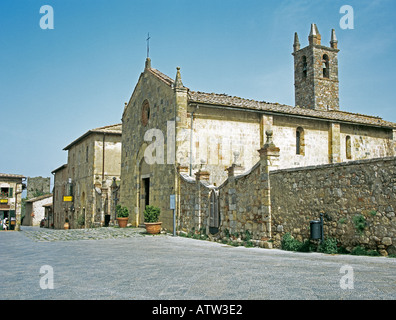 CASTELLO DI MONTERIGGIONI Toskana Italien Europa kann Chiesa de Santa Maria Assunta in Piazzo Roma Zentrum des ehemaligen Schlosses Stockfoto