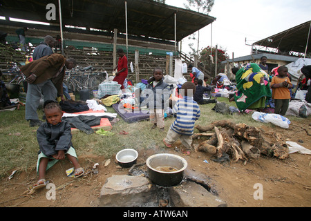 Massen von IDP Zuflucht in Nakuru Afhara Stadion, Kenia, Ostafrika Stockfoto