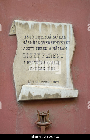 Sopron, Westtransdanubien, Ungarn. Gedenktafel an der Wand die Storno-House zeigt Franz Liszt war hier im Februar 1840 Stockfoto