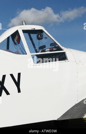 Piper Pa-25 Pawnee Ernte Spritzen landwirtschaftlichen Flugzeuge mit einem erhöhten Cockpit dient oft als ein Segelflugzeug schleppen Schlepper Stockfoto