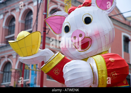 Chinese New Year Dekorationen Largo Senado Altstadt von Macau China Stockfoto