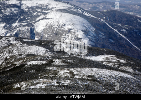 Greenleaf-Hütte in den Wintermonaten von Greenleaf Trail Cannon Mountain ist auf der Rückseite befindet sich in den White Mountains gemahlen Stockfoto