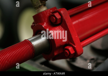 Eingefahrenen Hydraulikzylinder auf Landmaschinen Stockfoto