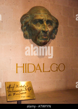 Mexiko Guanajuato Bronze Gesicht von Miguel Hidalgo auf Wand Vater der mexikanischen Unabhängigkeitsbewegung Alhondiga de Granaditas museum Stockfoto